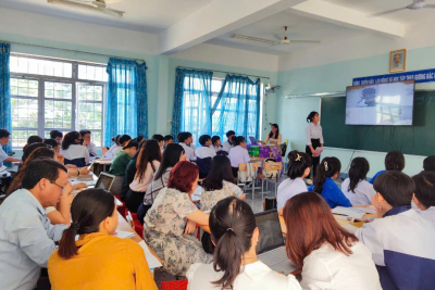 Phong trào hội giảng chào mừng Ngày Phụ nữ Việt Nam 20/10: Tôn vinh giá trị và tài năng của người thầy